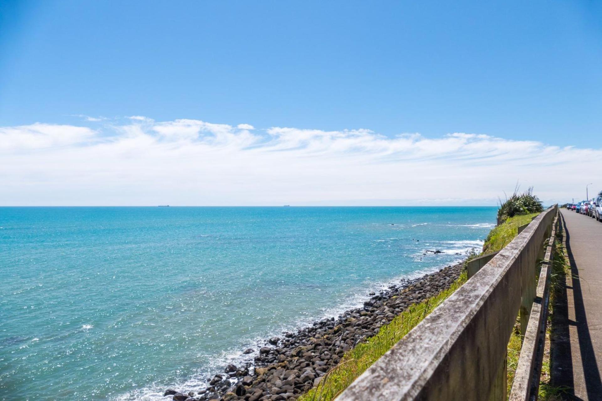 Waterfront On Woolcombe Villa New Plymouth Exterior photo